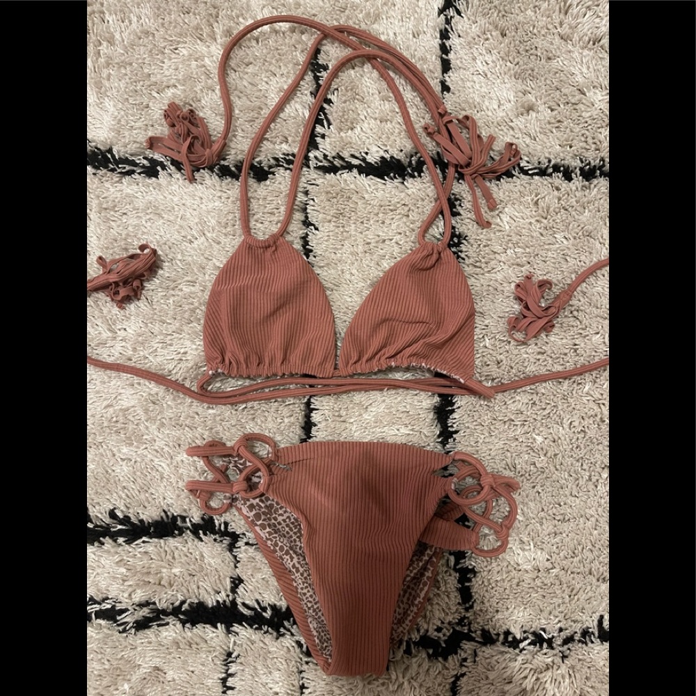 Acacia swimwear nusa bottom in lipstick cord